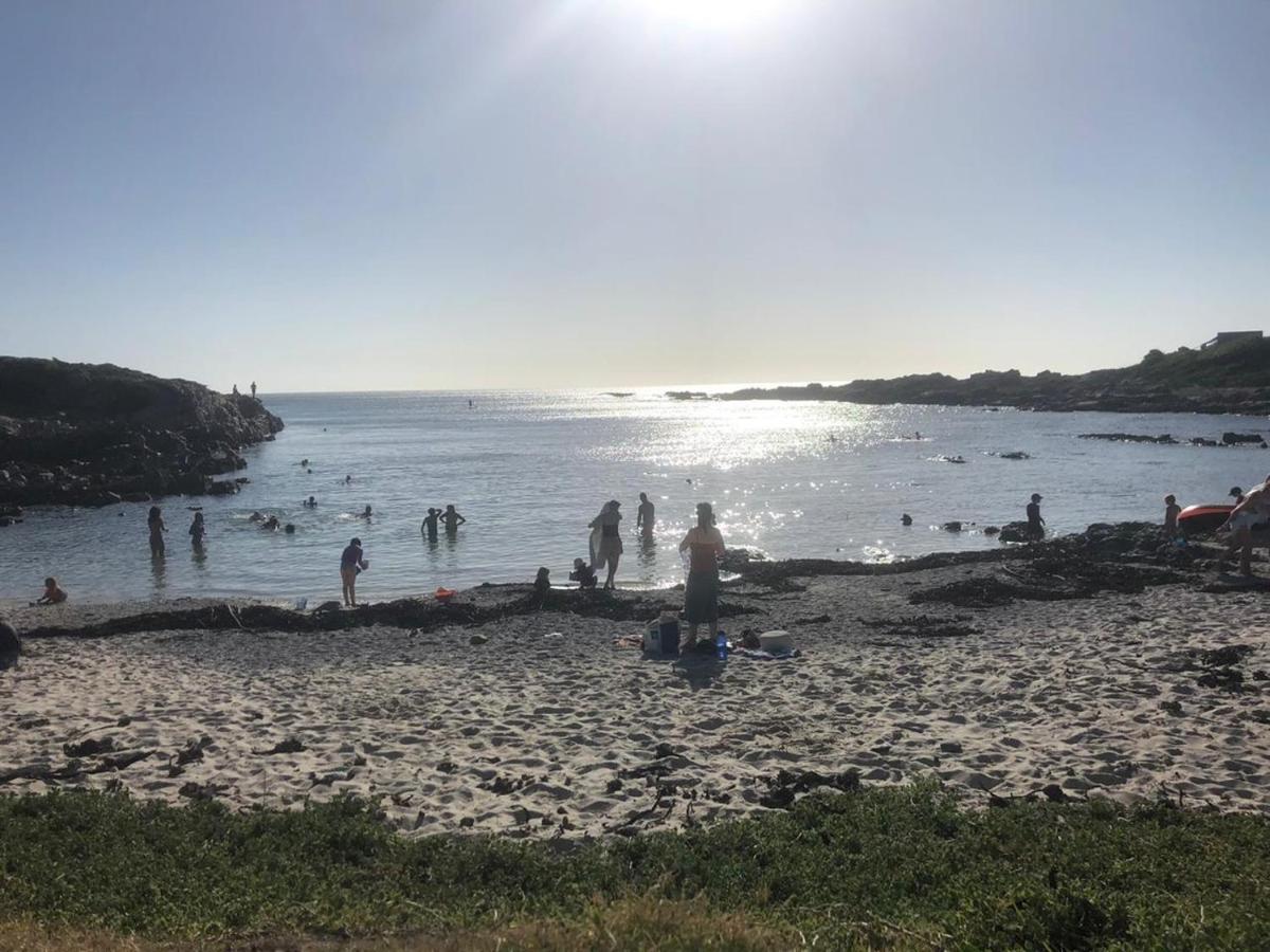 Ons C-Huis - Gansbaai Seafront Accommodation, Back-Up Power Экстерьер фото