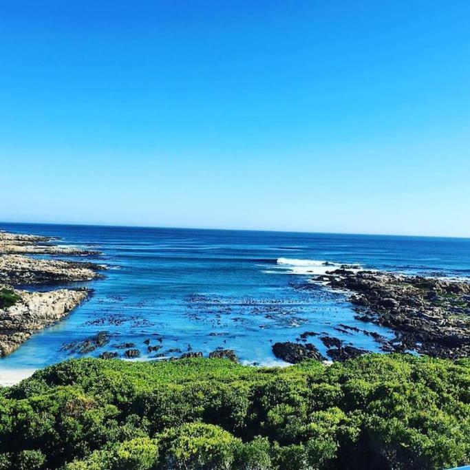 Ons C-Huis - Gansbaai Seafront Accommodation, Back-Up Power Экстерьер фото
