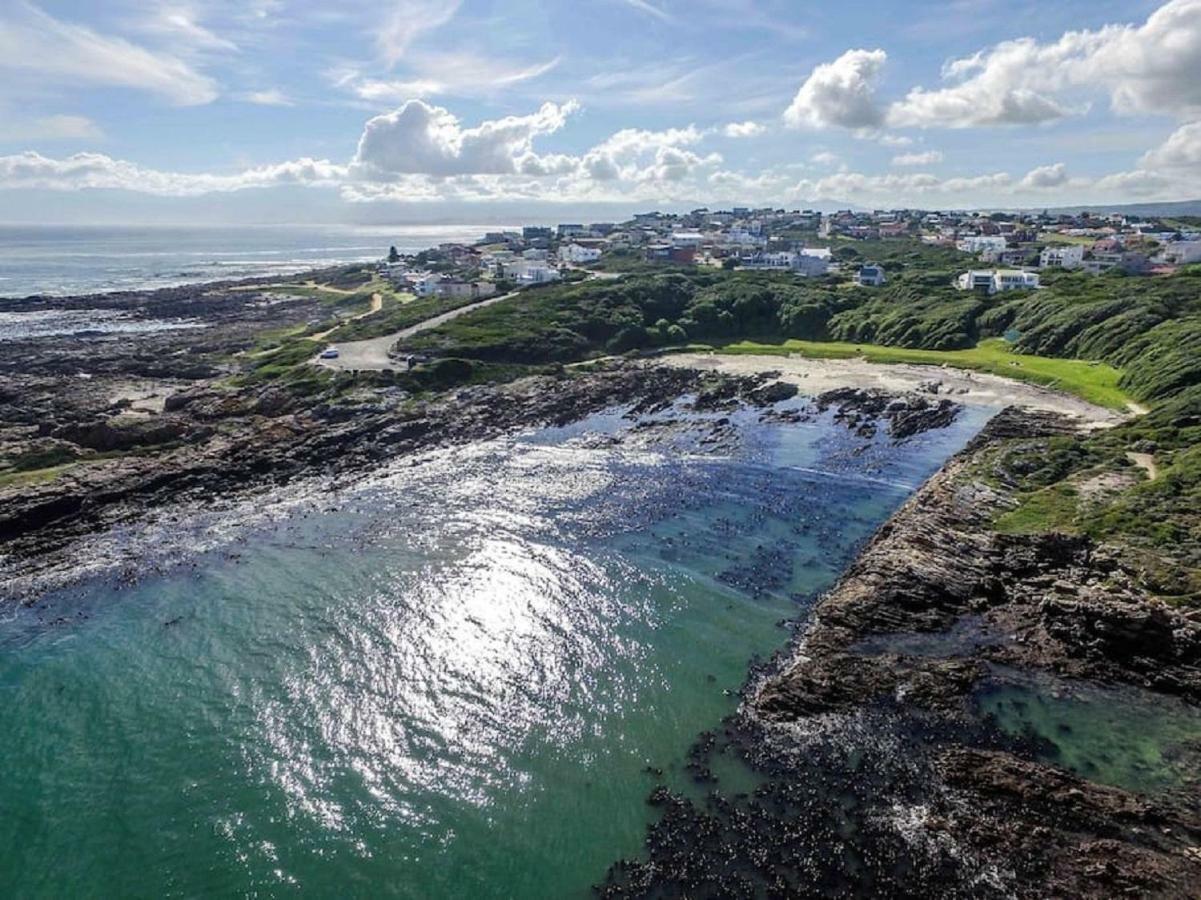 Ons C-Huis - Gansbaai Seafront Accommodation, Back-Up Power Экстерьер фото